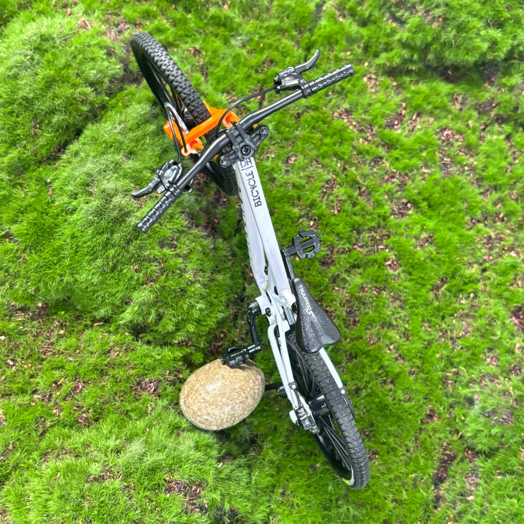 1:8 New Mini Alloy Bicycle Diecast Model Simulation Finger Mountain Metal Bikes Funny Collection Gifts Toys for Boys